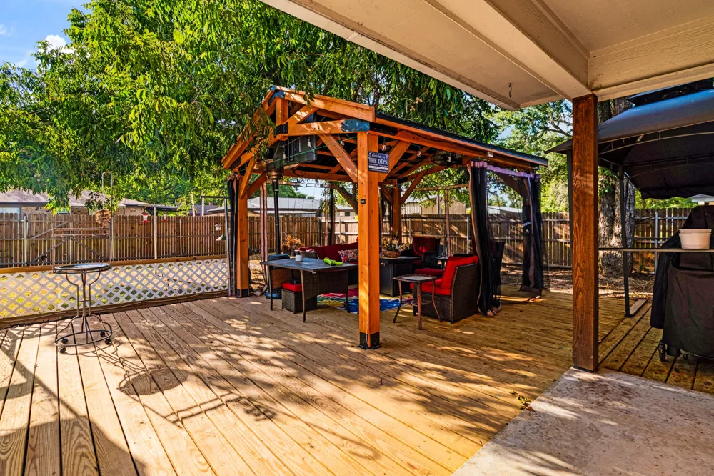 650 FENDLEY Blossom, TX 75416