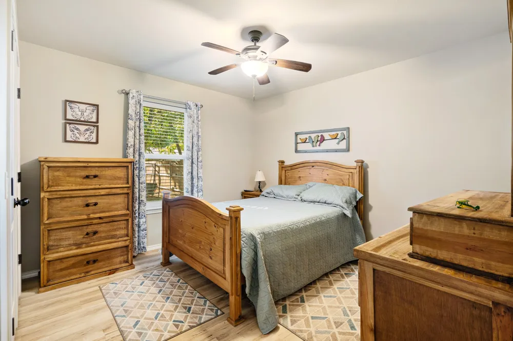 650 FENDLEY Blossom, TX 75416