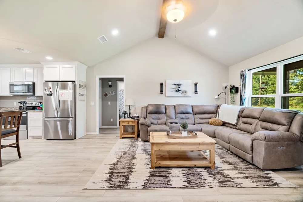 650 FENDLEY Blossom, TX 75416