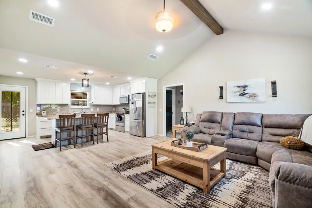 650 FENDLEY Blossom, TX 75416