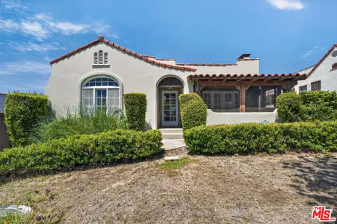 3217 Lowry Road