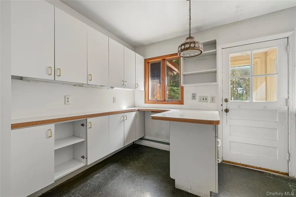 3 Old Pomona Road Suffern, NY 10901