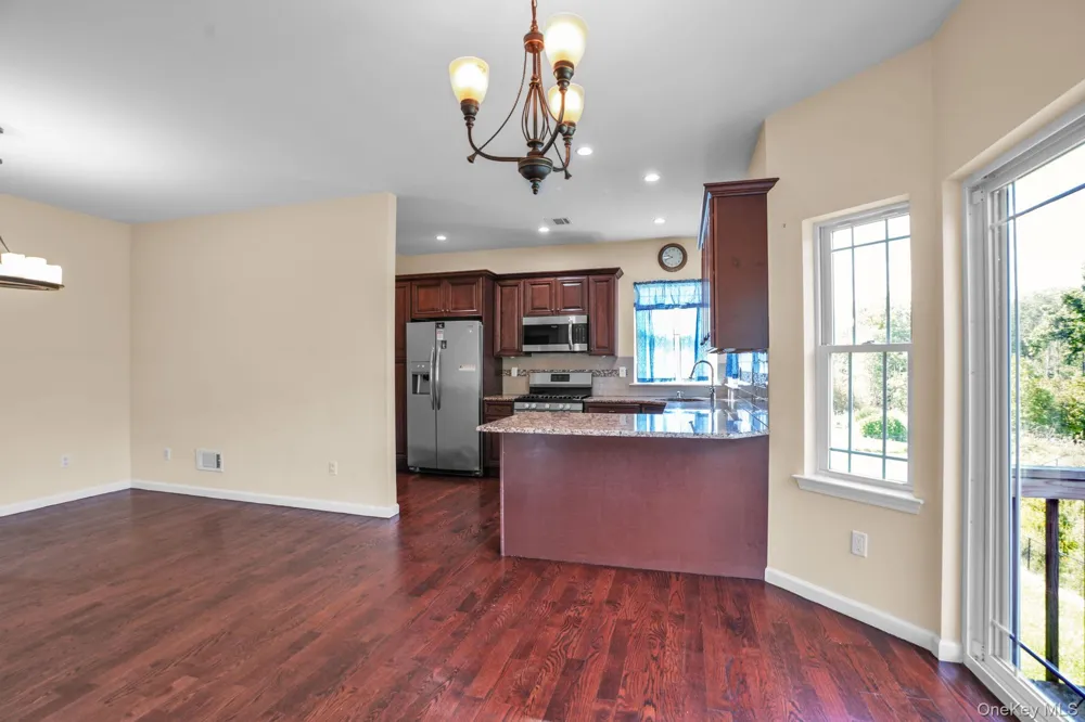 53 Highland View Place Middletown, NY 10940