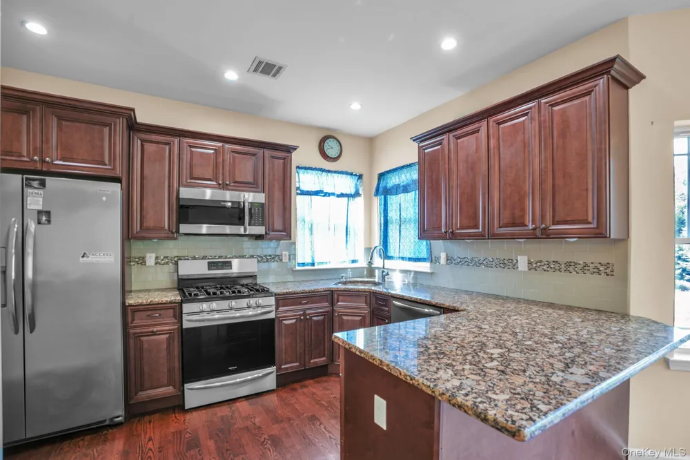 53 Highland View Place Middletown, NY 10940