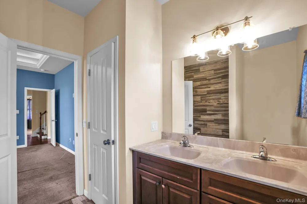 53 Highland View Place Middletown, NY 10940