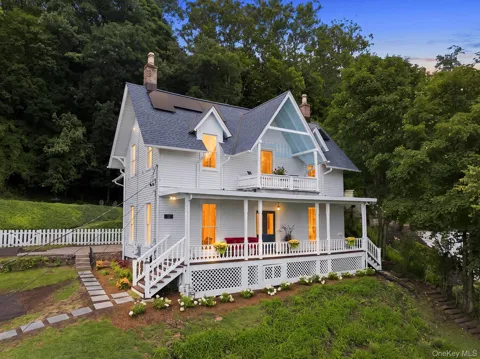 75 River Road