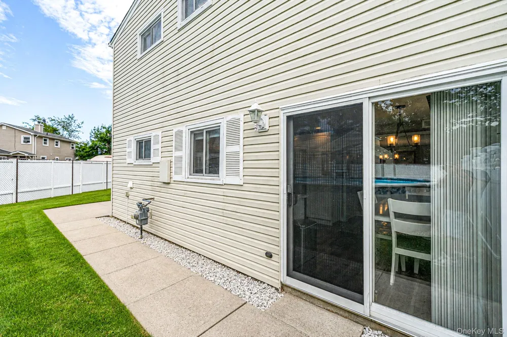 71 Colony Road Port Jefferson Station, NY 11776