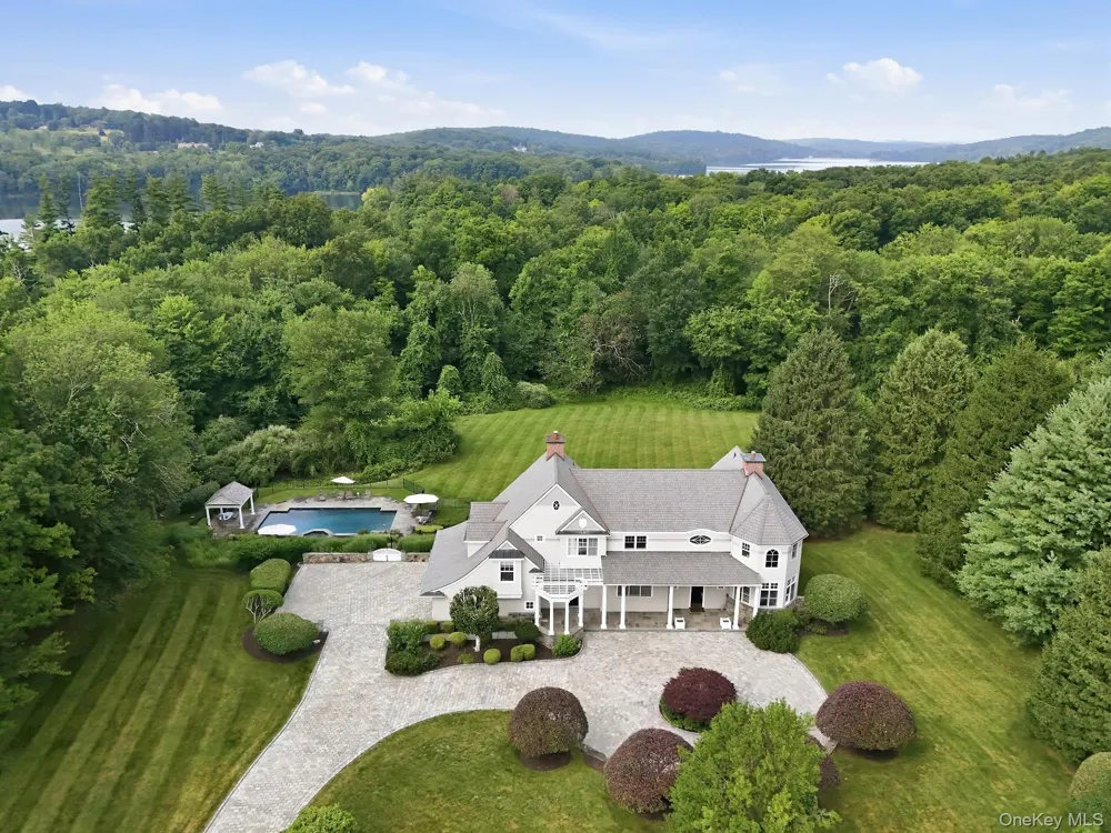 4 Little Mountain Road North Salem, NY 10560