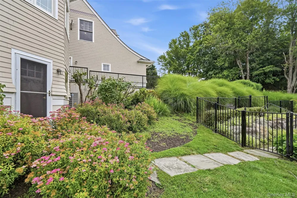 4 Little Mountain Road North Salem, NY 10560