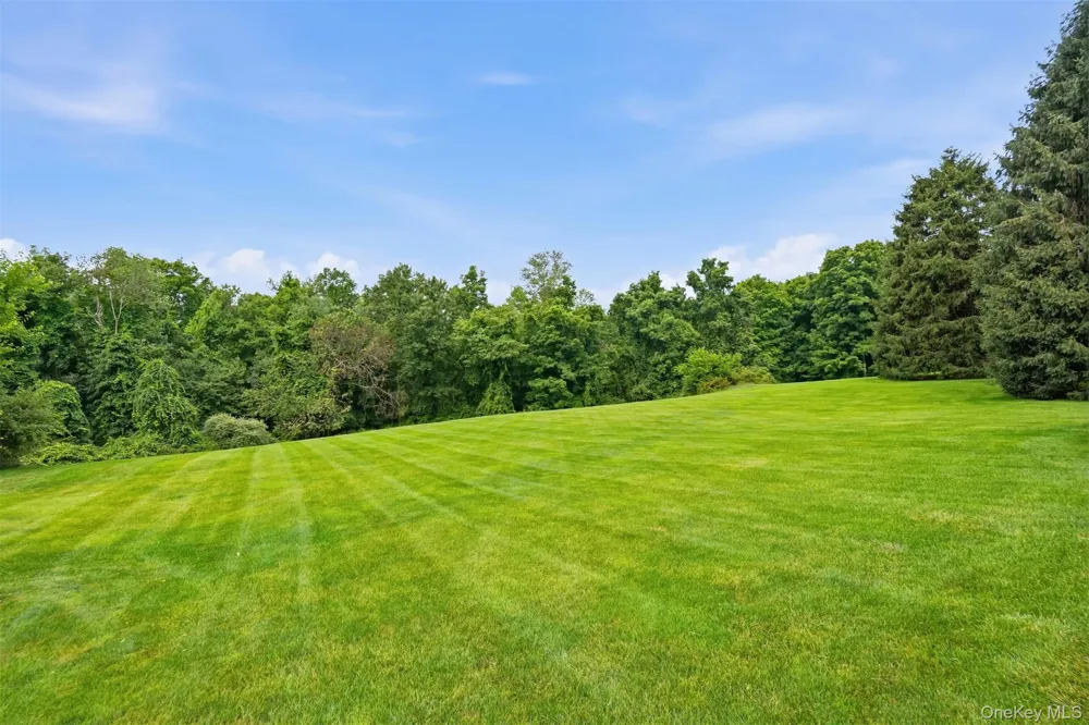 4 Little Mountain Road North Salem, NY 10560