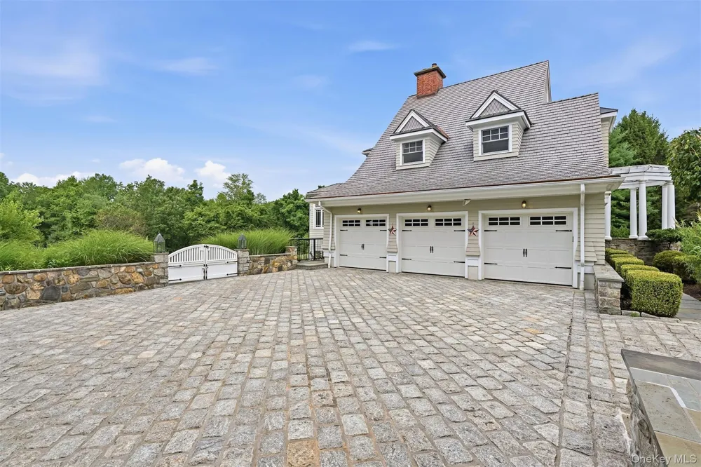 4 Little Mountain Road North Salem, NY 10560