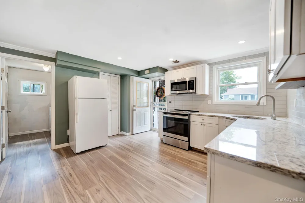285 Oak Street Massapequa, NY 11758