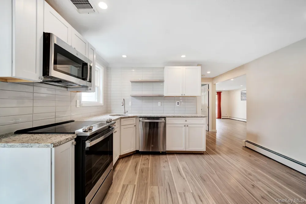 285 Oak Street Massapequa, NY 11758