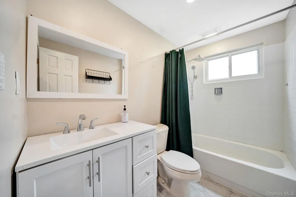 285 Oak Street Massapequa, NY 11758