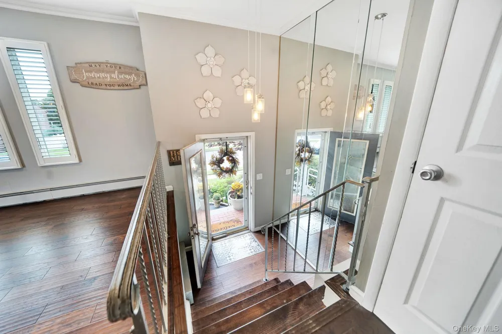 285 Oak Street Massapequa, NY 11758