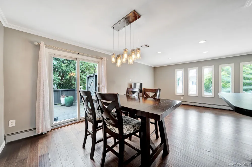 285 Oak Street Massapequa, NY 11758