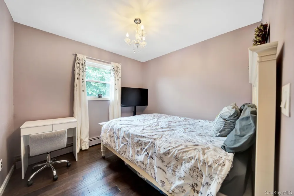 285 Oak Street Massapequa, NY 11758