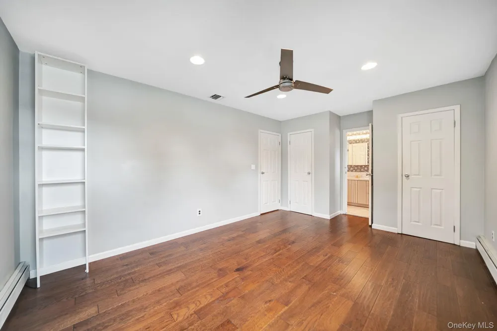 285 Oak Street Massapequa, NY 11758