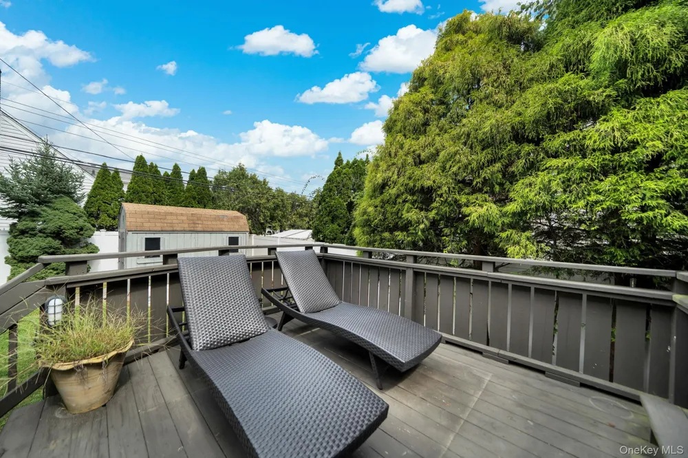 285 Oak Street Massapequa, NY 11758