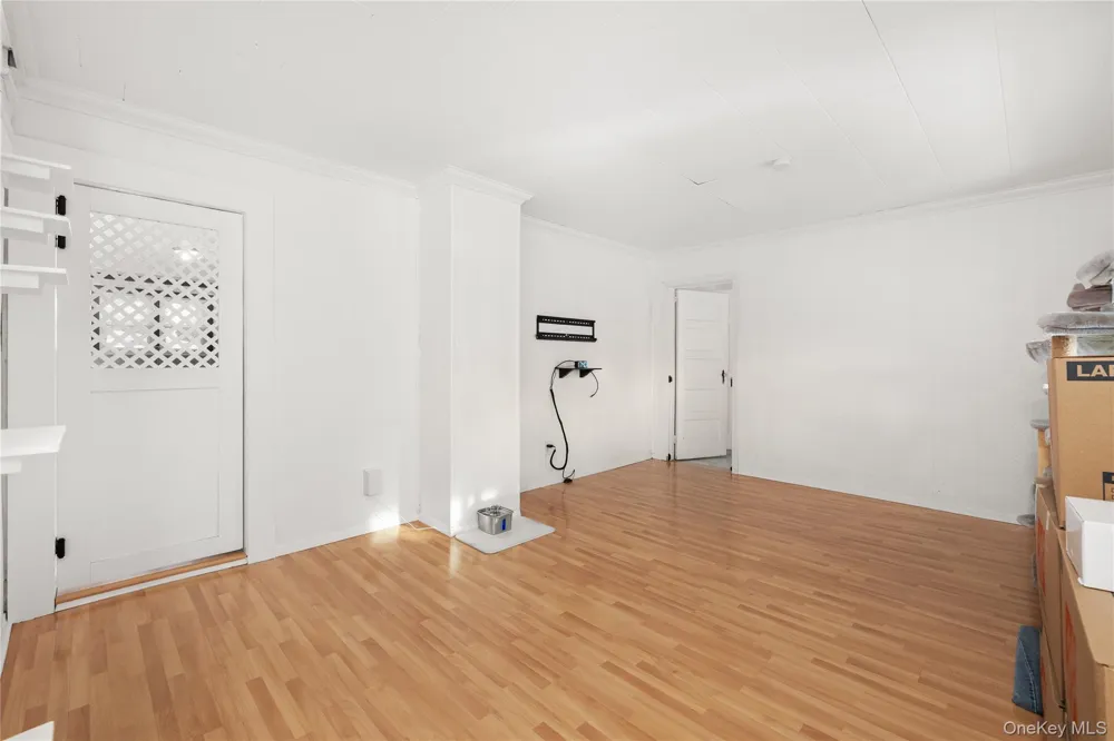 368 Catskill Avenue Lindenhurst, NY 11757