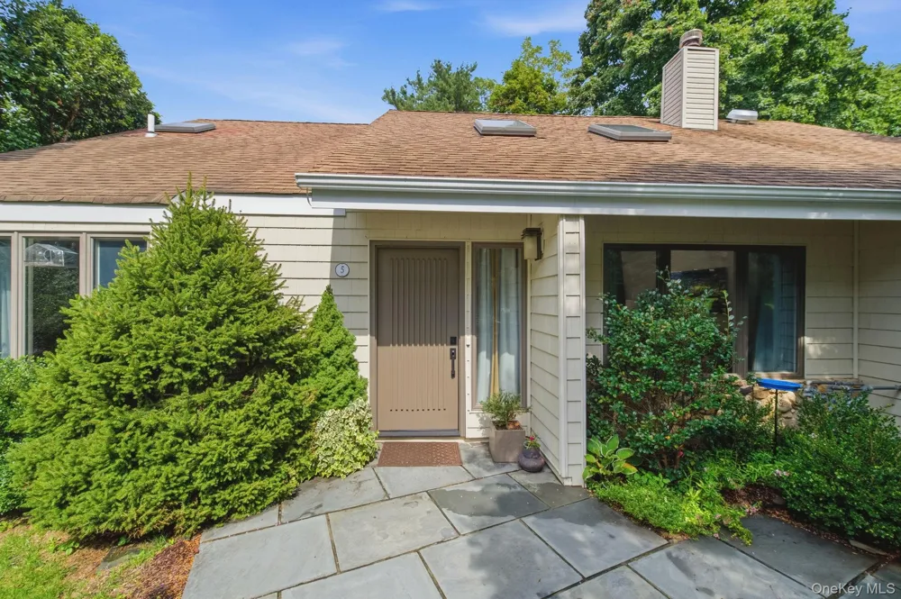 5 Highridge Drive Huntington, NY 11743