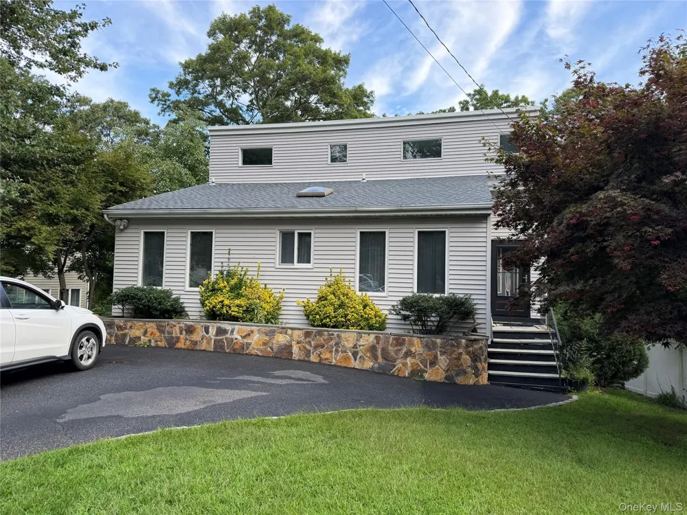 59 Ridge Road Rocky Point, NY 11778