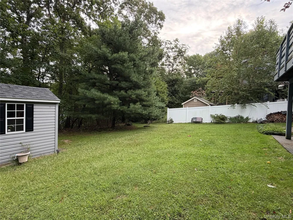 59 Ridge Road Rocky Point, NY 11778