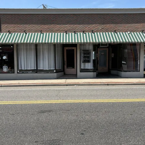42-44 S Ocean Avenue