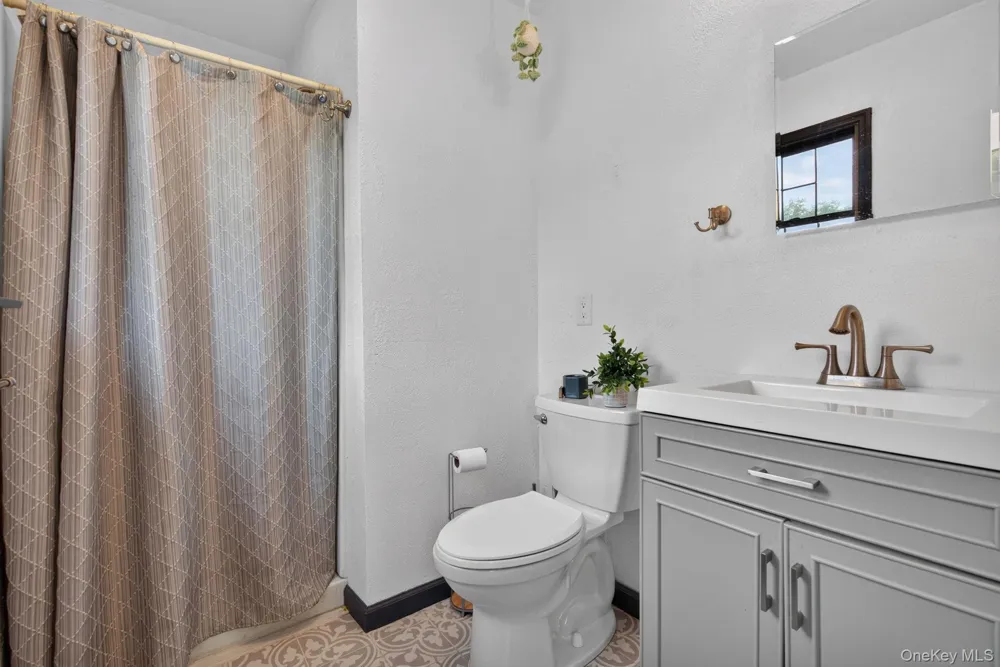 191 Bedell Avenue Highland, NY 12528