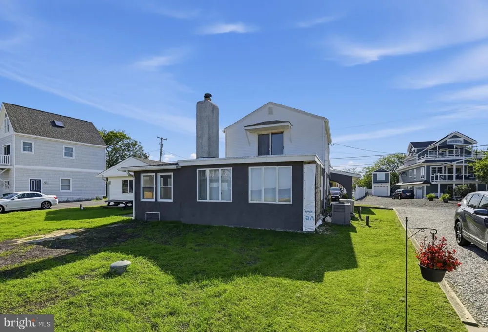 8 PIERCES POINT ROAD Cape May Court House, NJ 08210