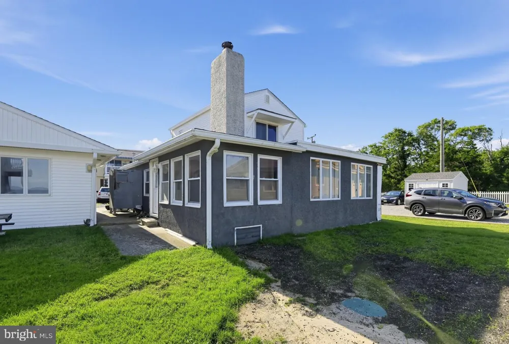 8 PIERCES POINT ROAD Cape May Court House, NJ 08210