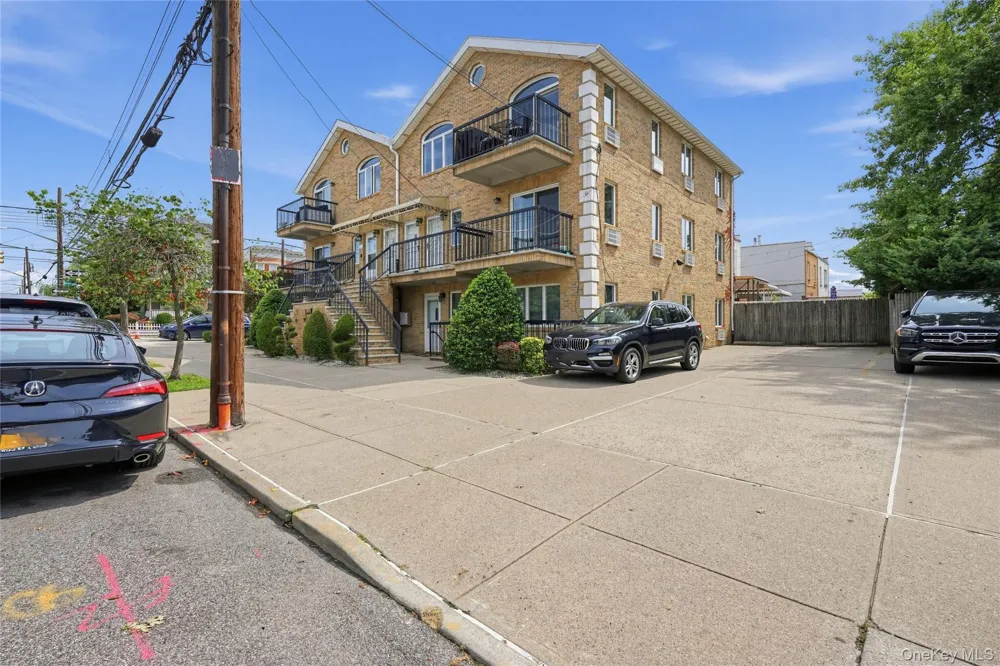 7601 14th Avenue #3B Brooklyn, NY 11228