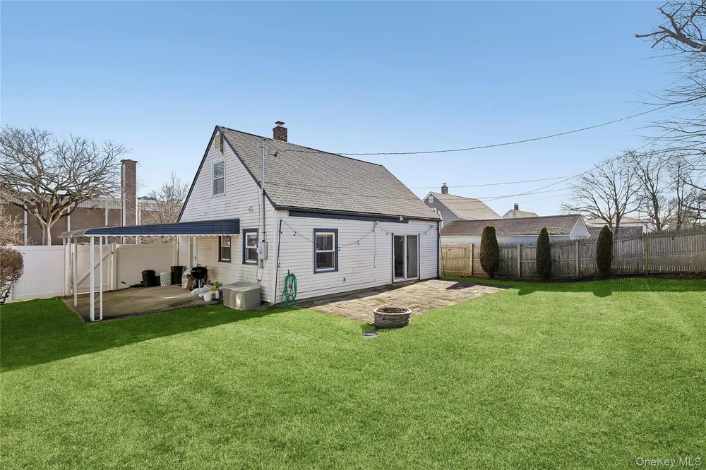 22 Shelter Lane Levittown, NY 11756