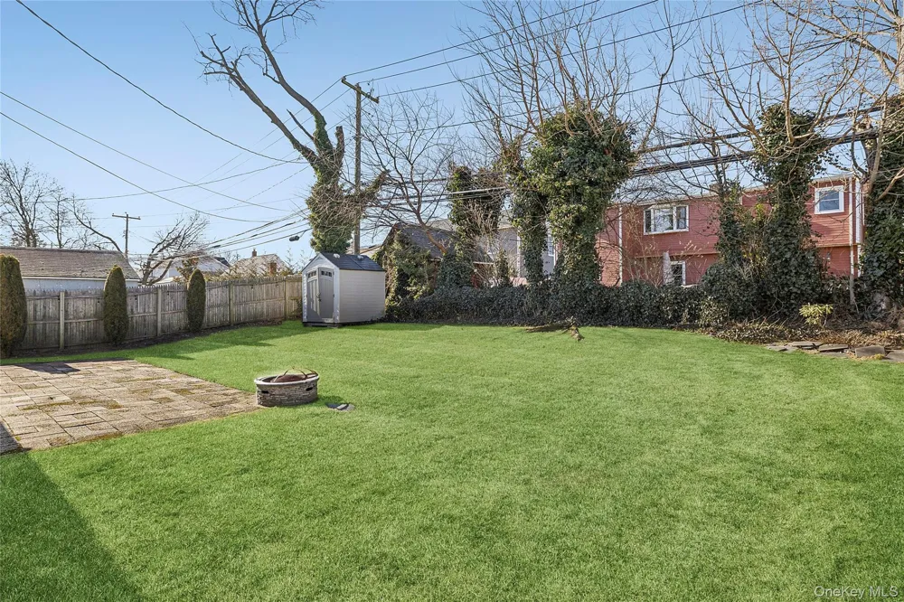 22 Shelter Lane Levittown, NY 11756