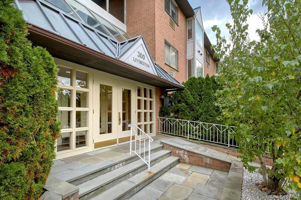 300 Livingston Avenue #2A Mamaroneck, NY 10543