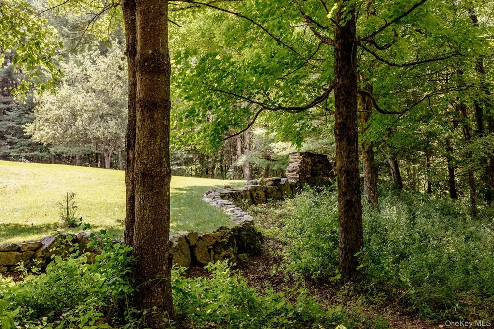 310 Pine Ridge Lane Hillsdale, NY 12529