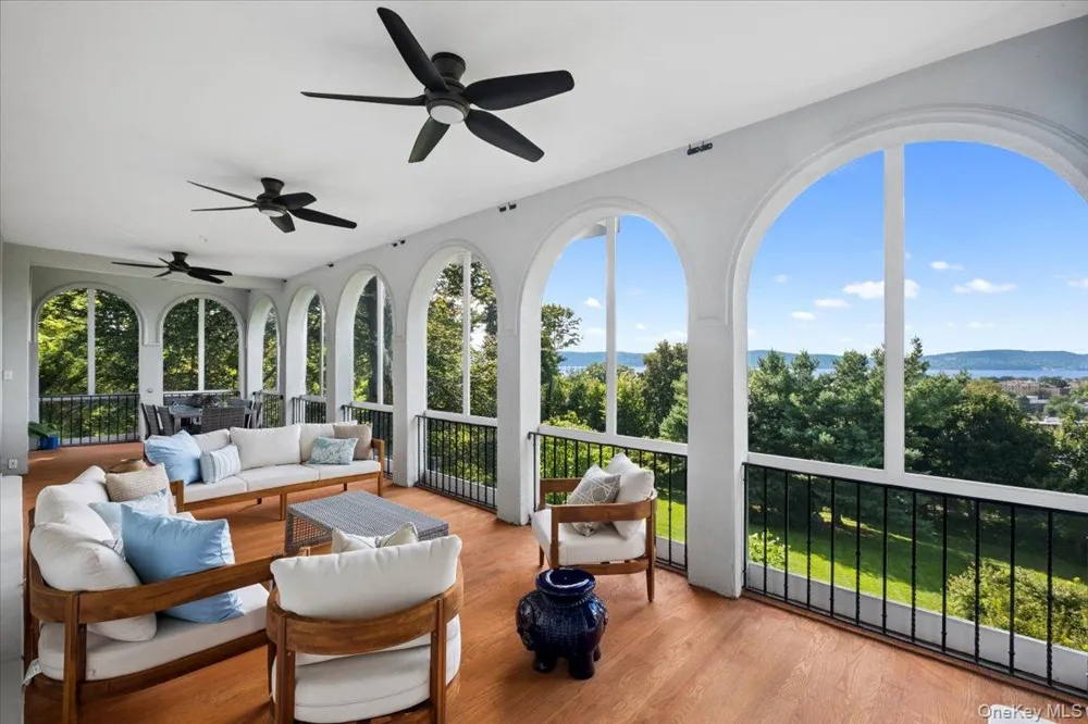 57 Cobb Lane Tarrytown, NY 10591