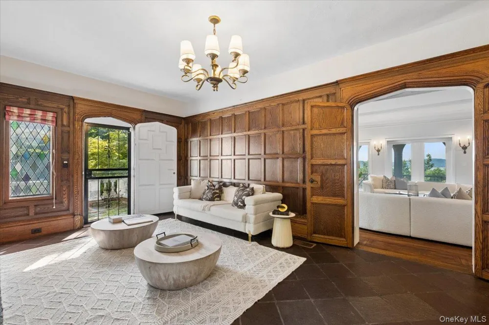 57 Cobb Lane Tarrytown, NY 10591