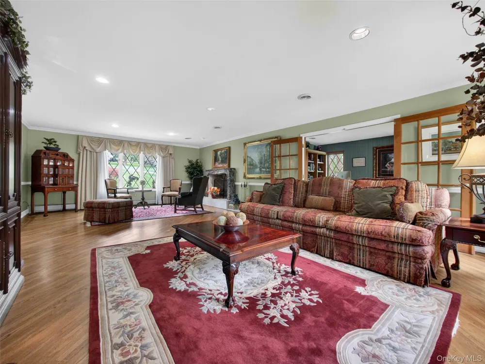 4 Abbey Road Orangeburg, NY 10962