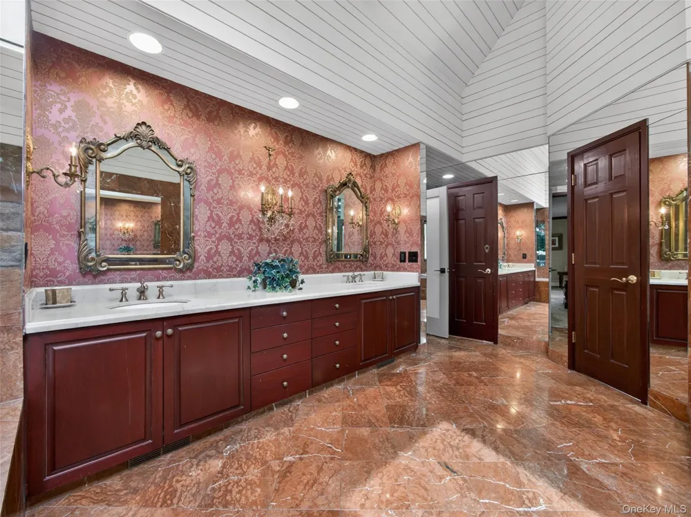 4 Abbey Road Orangeburg, NY 10962