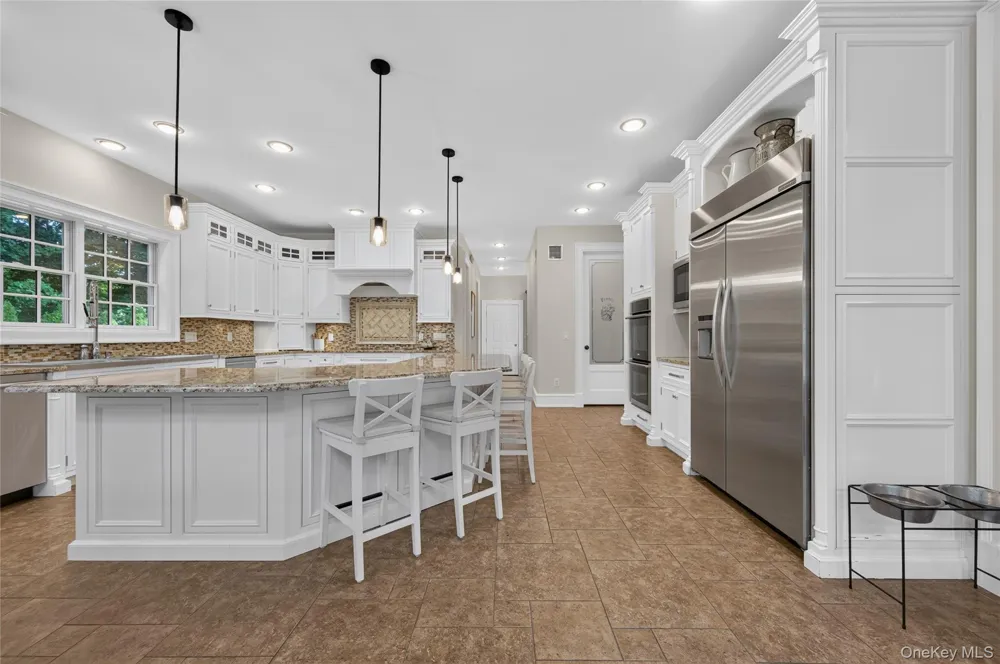 15 Thorman Lane Huntington, NY 11743