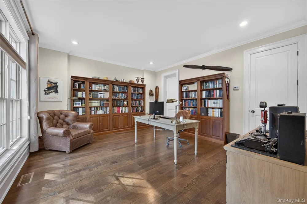 15 Thorman Lane Huntington, NY 11743