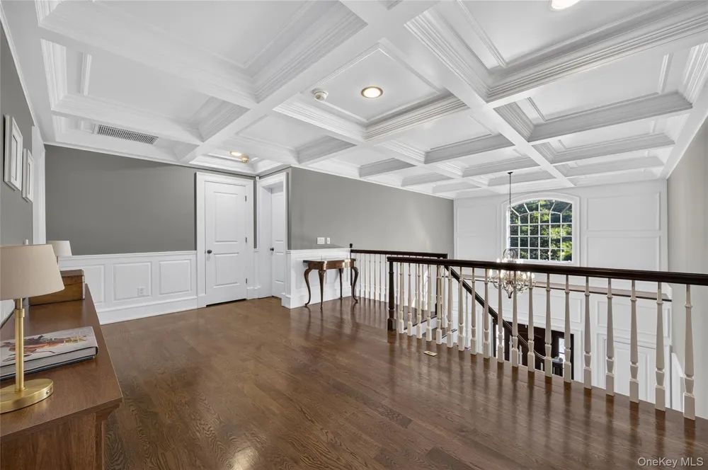 15 Thorman Lane Huntington, NY 11743