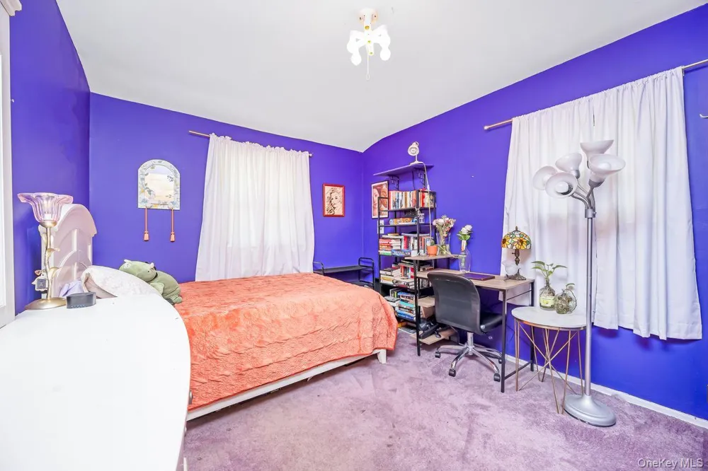 16 Wendy Lane East Northport, NY 11731