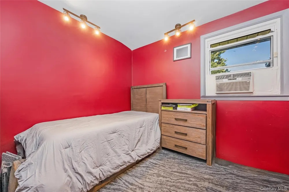 16 Wendy Lane East Northport, NY 11731