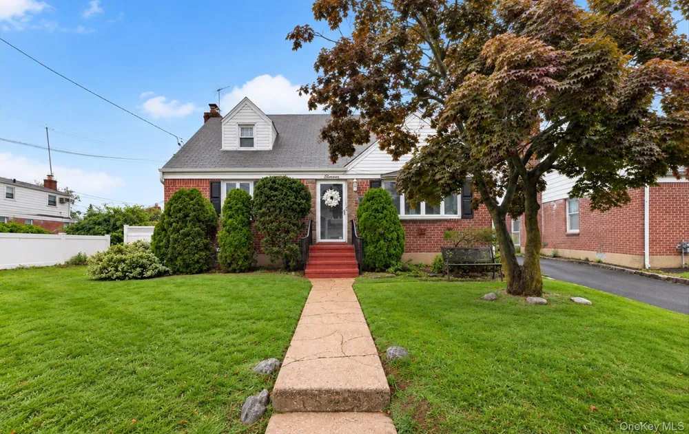 11 White Street Valley Stream, NY 11580