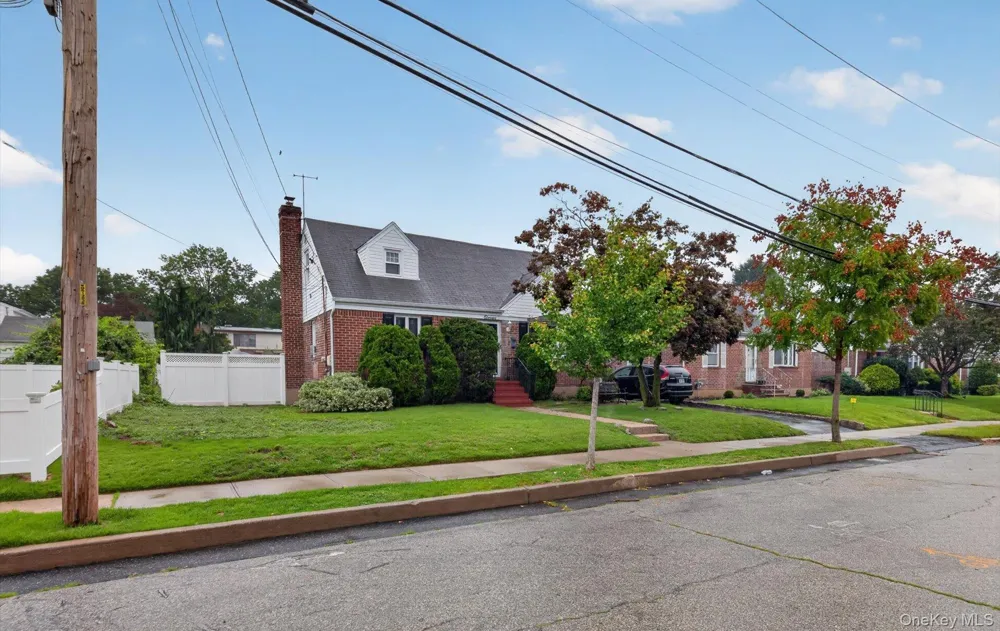 11 White Street Valley Stream, NY 11580