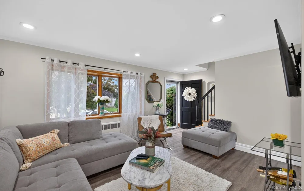 11 White Street Valley Stream, NY 11580