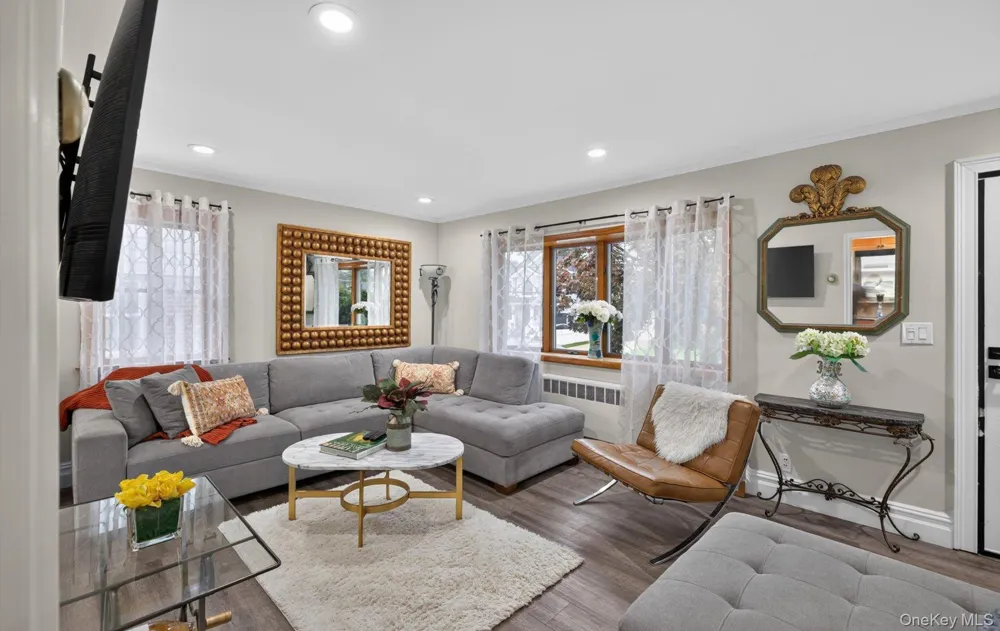 11 White Street Valley Stream, NY 11580