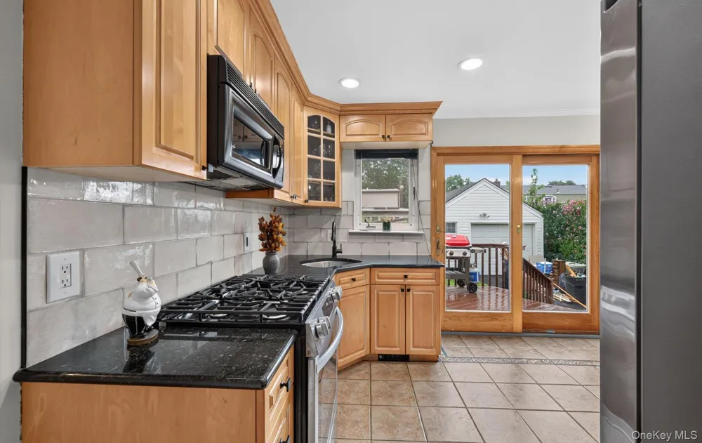 11 White Street Valley Stream, NY 11580